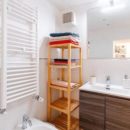 Casa Margherita Dal Bacchetto Apartment *